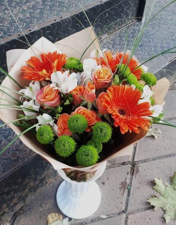 Букет цветов из: Герберы, Хризантемы, Альстромерии и Розы в Запрудне