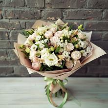 Букет цветов из:  Альстромерии, Розы и Хризантемы в Запрудне
