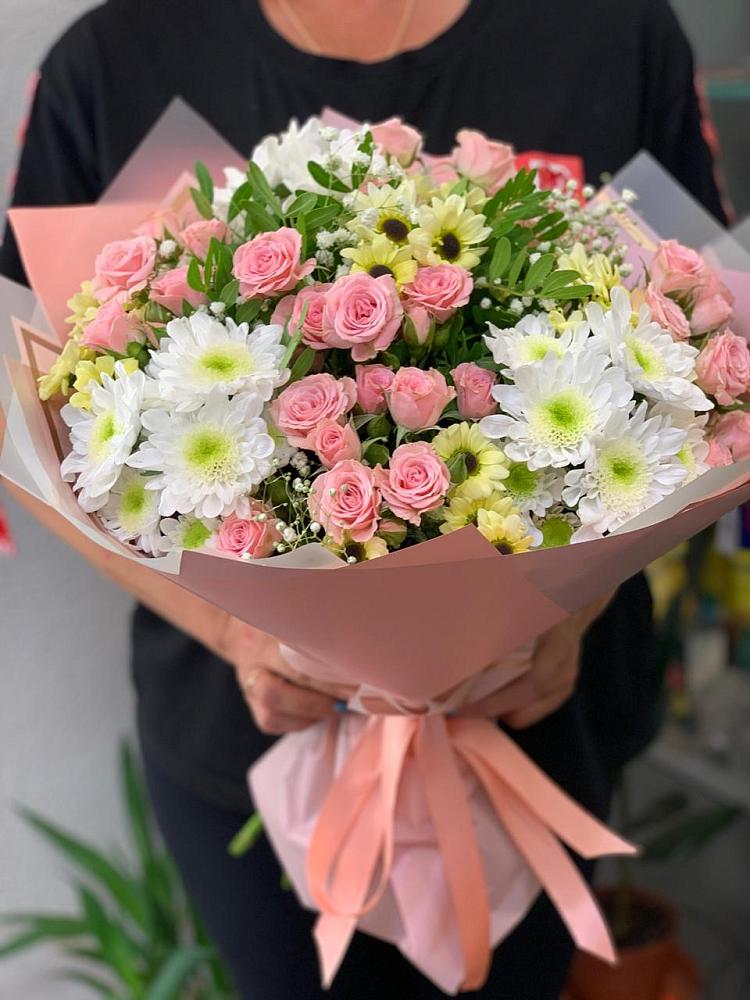 Букет цветов из: Розы и Хризантемы в Запрудне