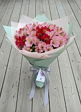 Букет цветов из:  Альстромерии в Запрудне
