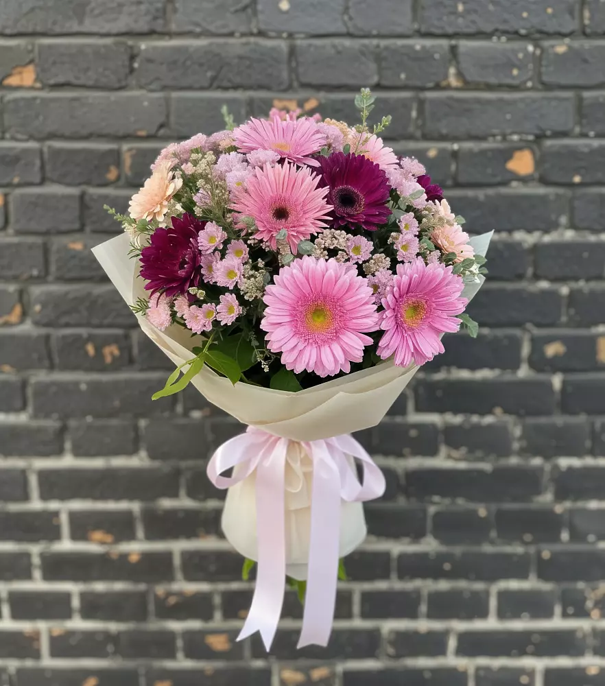 Букет цветов из: Герберы и Хризантемы в Запрудне
