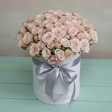 Цветочная композиция из Розы в шляпной коробке в Запрудне