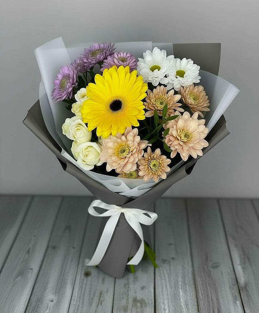 Букет цветов из: Розы, Герберы и Хризантемы в Запрудне