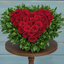 Цветочная композиция из Розы в виде сердца в Запрудне