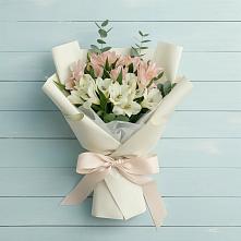 Букет цветов из:  Альстромерии в Запрудне