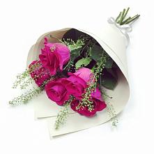 Букет цветов из:  Розы в Запрудне