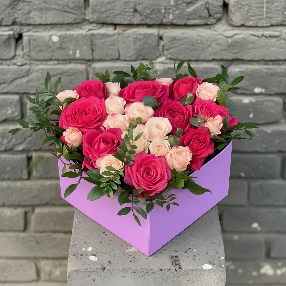 Цветочная композиция из Розы в коробке в Запрудне