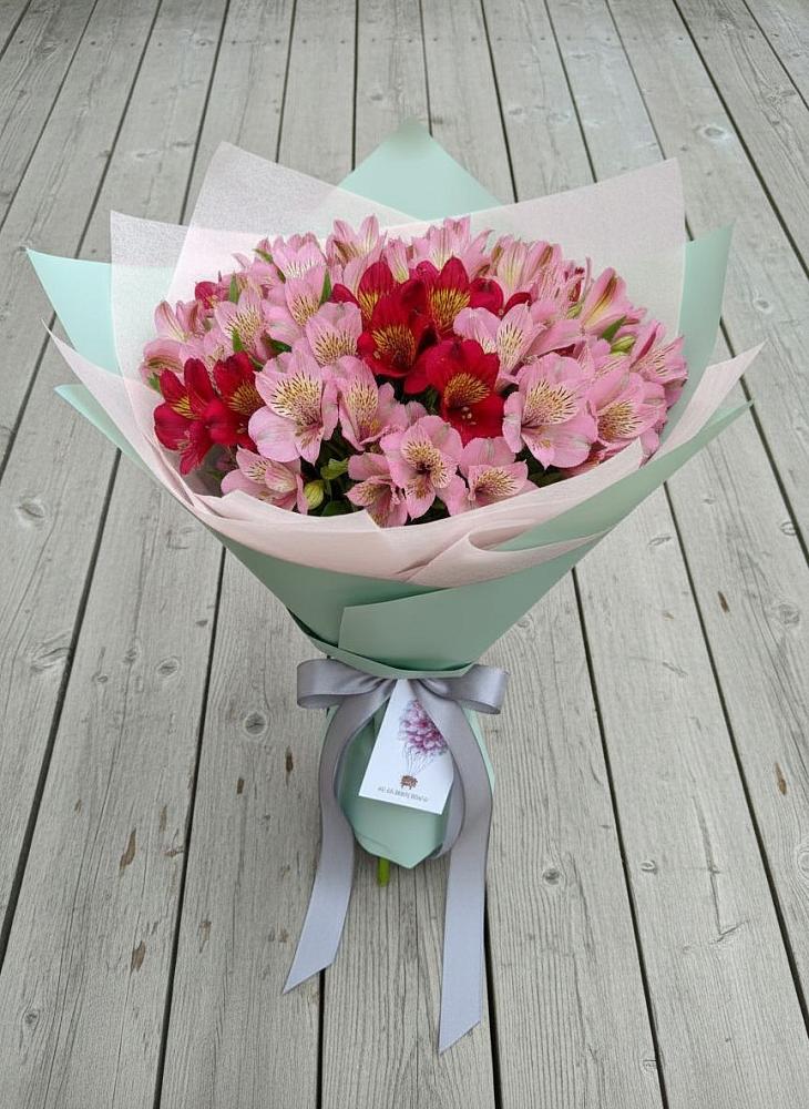 Букет цветов из: Альстромерии в Запрудне