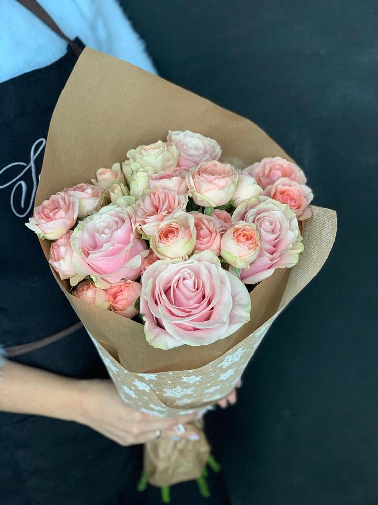 Букет цветов из: Хризантемы и Розы в Запрудне