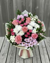 Букет цветов из:  Альстромерии, Гвоздики, Розы и Хризантемы в Запрудне