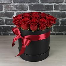 Цветочная композиция из Розы в шляпной коробке в Запрудне