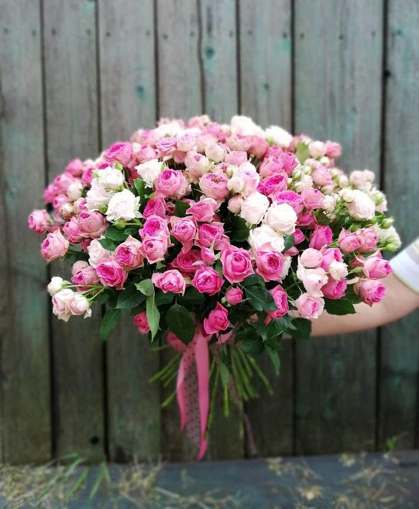 Букет Розовые кустовые розы Натали и Лав Лидия в Запрудне