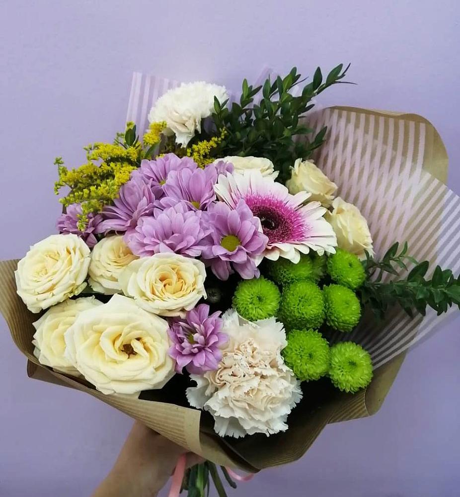 Букет цветов из: Хризантемы, Розы, Гвоздики и Герберы в Запрудне