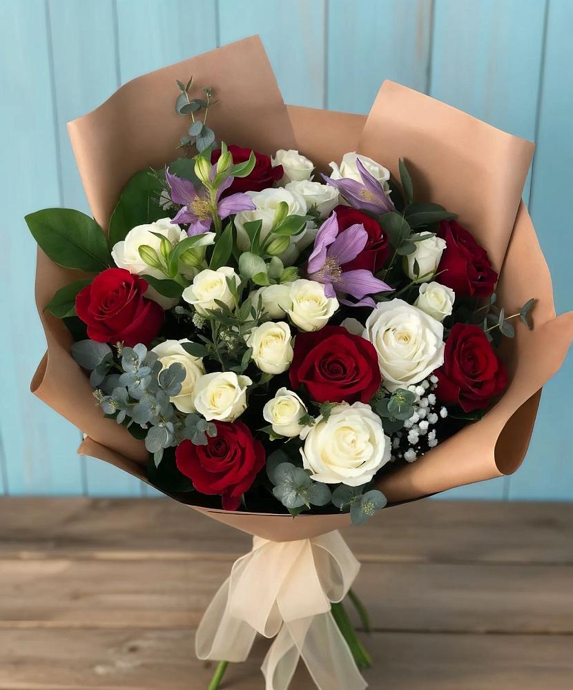 Букет цветов из: Розы и Альстромерии в Запрудне