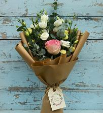 Букет цветов из:  Розы и Лизиантусы в Запрудне