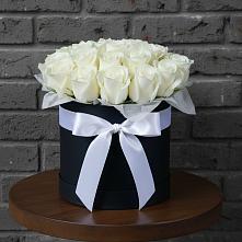 Цветочная композиция из Розы в шляпной коробке #REPLACE_PRED# Запрудне